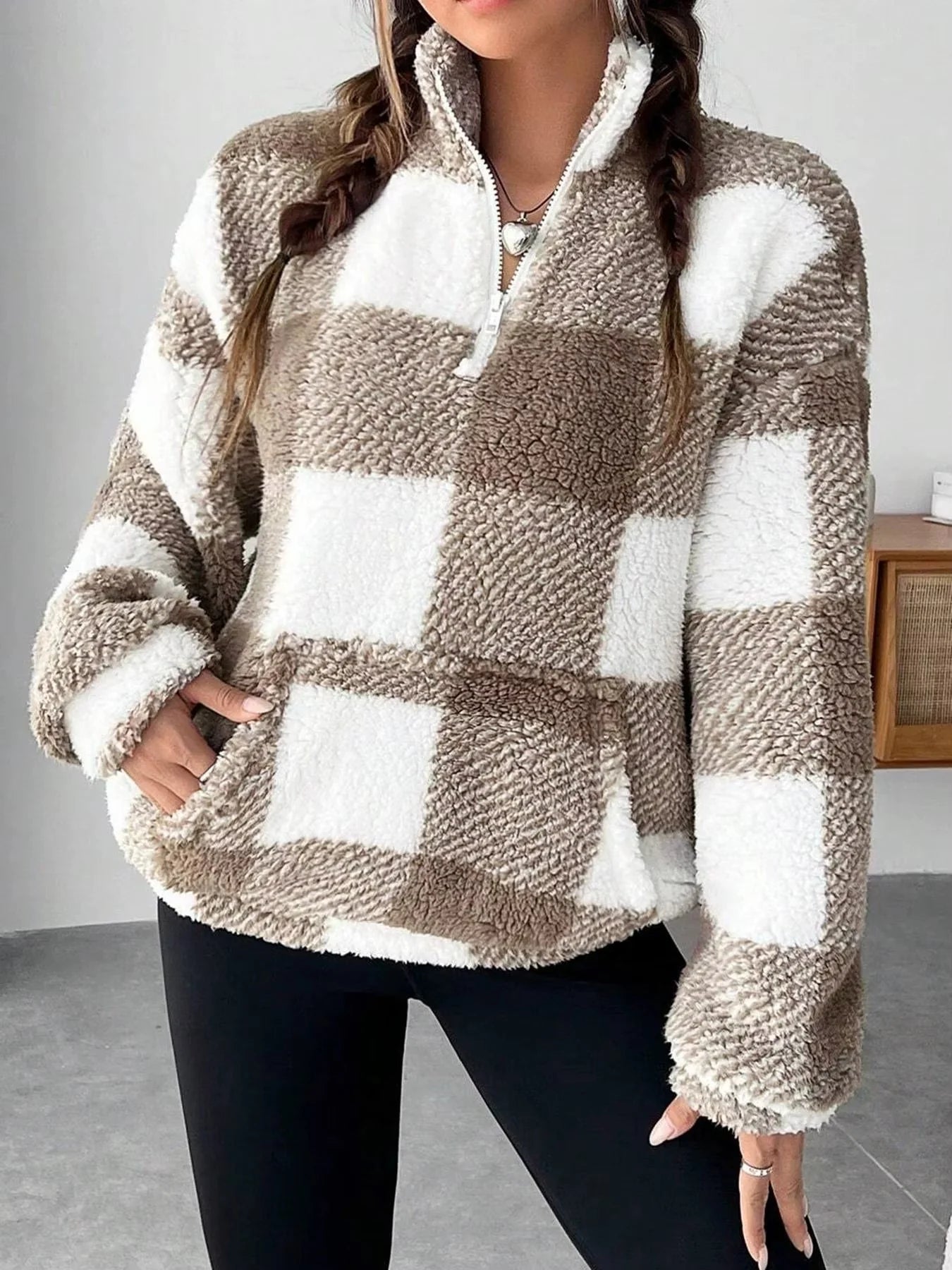 Pullover effetto peluche con zip
